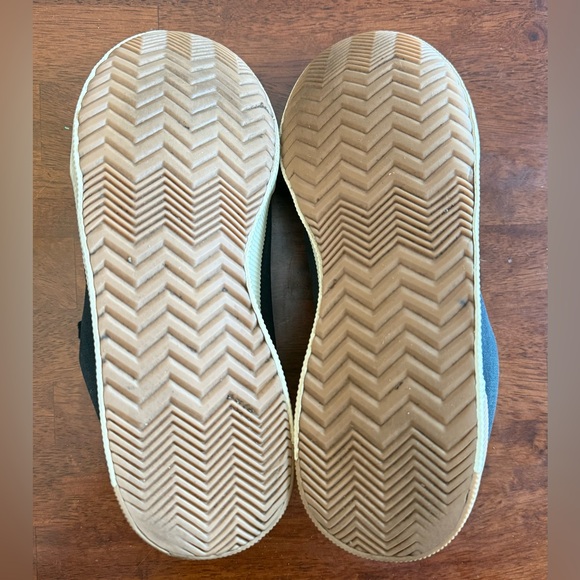 SOREL women’s OutNAbout Waterproof Low Sneakers Black Canvas Comfort Walking 10✨ - Picture 5 of 7